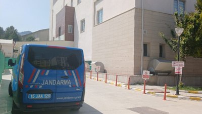 Burdur'da elini kıyma makinesine kaptıran genç kız ağır yaralandı