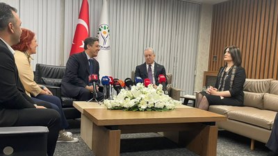 MHP-DEM Parti bayramlaşmasında "Demli çay" şakası