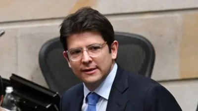 Kolombiya'da silahlı saldırı: Senatör Uribe ağır yaralandı