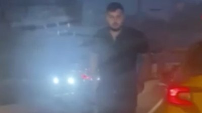 İstanbul’da taksi şoförü önünü kestiği otomobile saldırdı