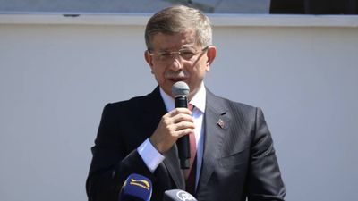 Ahmet Davutoğlu'ndan Madleen çağrısı: Bayram sonrası Gazze’ye gideceğim