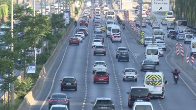 İstanbul'da bayram dönüşü trafik yoğunluğu