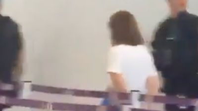 Greta Thunberg, Paris'e kelepçeli geldi