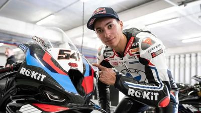 Milli motosikletçi Toprak Razgatlıoğlu, 2026 MotoGP'de yarışacak
