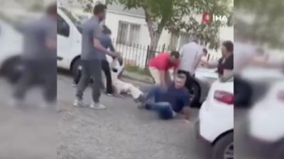 Ankara'da yıllardır taciz ettikleri komşularını sokak ortasında darbettiler