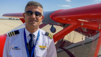 Diyarbakır'da bir nalbur evini, iş yerini ve aracını satıp pilot oldu