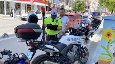 Aksaray'da abart egzozlu motosikletiyle 9 bin 267 TL ceza