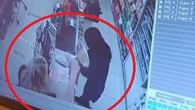 Samsun'da market çalışanı kadınlar birbirine girdi