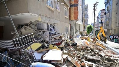 Yeni yapılan binanın 15 yıl içerisinde yıkılmasına karşı denetçisine yaptırım