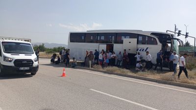 Malatya'da yolcu otobüsü ile kamyonet çarpıştı: 1 yaralı