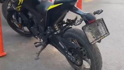 Bartın'da ehliyetsiz motosikletli genç, sahte plakayla yakalandı