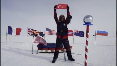 Türk bayrağını Güney kutbuna diken Bilal, Grönland'da yeni bir başarıya imza atacak