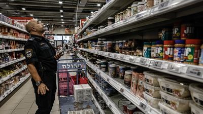 İsrailliler, marketleri talan etti