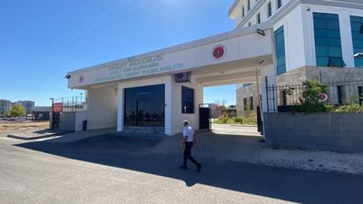 Diyarbakır'da traktör ile römork arasına sıkışan kişi öldü
