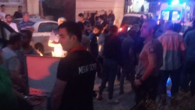 Esnaflar arasında bıçaklı kavga: 1 ölü 2'si polis 6 yaralı