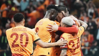 Galatasaray'da 6 futbolcuyla yollar ayrılabilir