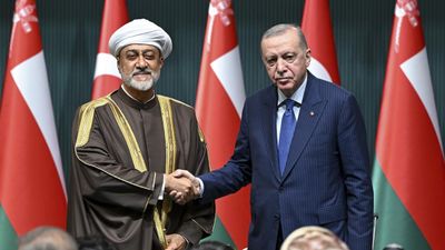 Umman Sultanı ile telefonda görüştü