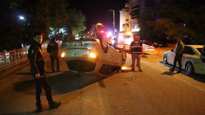 Kastamonu’da kontrolden çıkan otomobil takla attı
