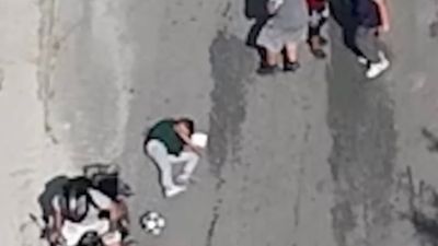 Bartın'da düğün konvoyunun önünü kesen çocuk ölümden döndü