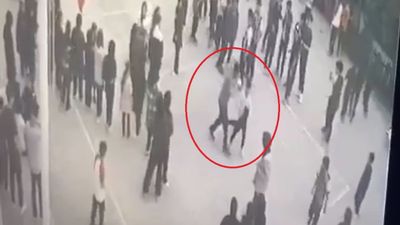 Bursa'da öğretmenden öğrenciye "su sıçrattın" dayağı kamerada