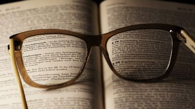 Kaynak özellikte iki kitap:  Düşler Düşünceler İşler ve Nasıl Yapmalı
