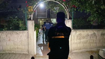 Konya'da balkondan düşen çocuk yaşam savaşı veriyor