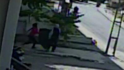 Ankara'da dört kişilik aile bina önünden halı çaldı