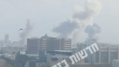 İsrail güne İran füzeleri ile uyandı: Tel Aviv'de bir bina isabet aldı