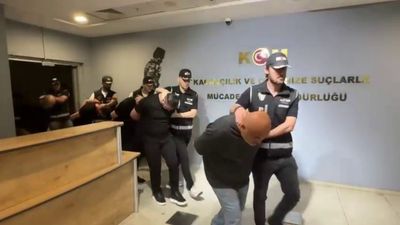 Bursa merkezli 6 ilde dolandırıcılık operasyonu: 8 tutuklama