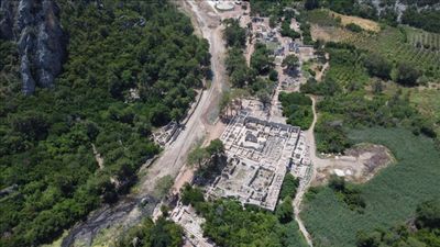 Olympos’ta tarih yeniden doğuyor: 270'ten fazla mezar gün yüzüne çıkarıldı