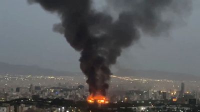 İsrail'den Tahran'a yeni saldırı: Patlama sesleri duyuldu