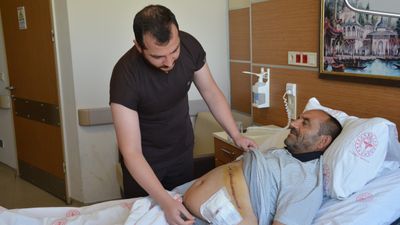 Bitlis'te hastanın böbreğinden 23 santimlik kist çıkarıldı