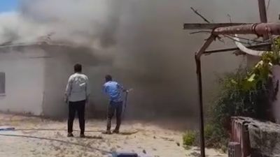 Manisa'da yemek yapmak isterken evi yaktı