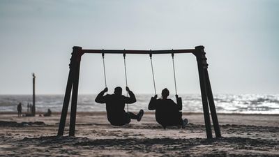 Aşk, yas ve mekan üzerine bir roman: Duvarların Arasında