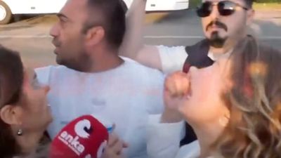 CHP Kadın Kolları Başkanı Asu Kaya zorla bayılmaya çalıştı