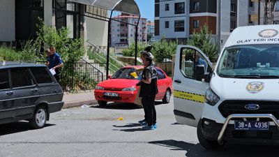 Kayseri'de çocukların kavga eden aileler birbirine saldırdı