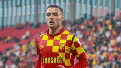 Göztepe, David Tijanic'i tutacak
