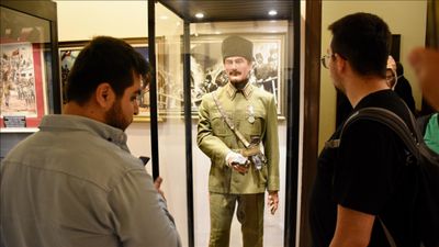 Atatürk'ün orijinal üniforması Samsun'da sergileniyor