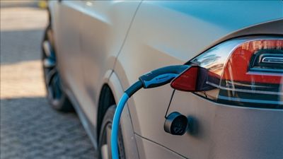 Elektrikli otomobil reklamlarına tüketiciyi yanıltma cezası: 141,1 milyon lira