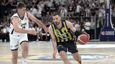 Beşiktaş'ı deplasmanda yenen Fenerbahçe, potada şampiyonluğa çok yakın