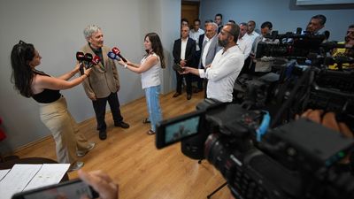 Belediye-İş'ten İzmir Büyükşehir Belediyesi tarafından çıkarılan işçiler için eylem çağrısı