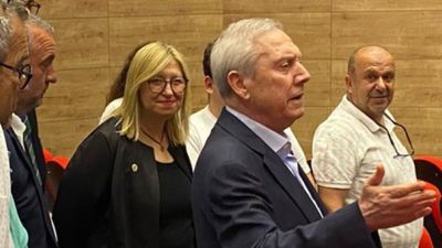 Aziz Yıldırım: Herkes Fenerbahçe'ye sahip çıksın bana değil