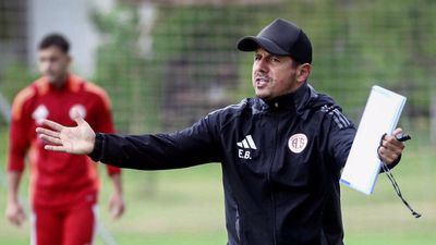 Emre Belözoğlu, Antalyaspor'dan ayrıldı