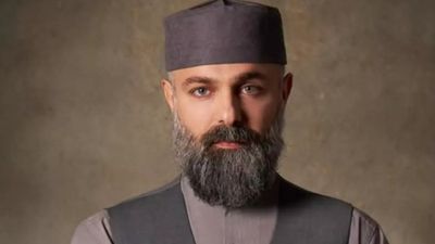 Kızıl Goncalar'ın Sadi'si Erkan Avcı yeni projesi için imaj değiştirdi