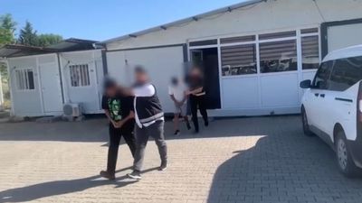 Osmaniye'de gasbettikleri taksiyle gittikleri adrese kurşun yağdırdılar
