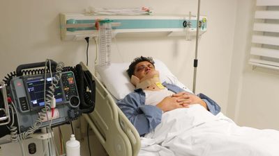 İzmir'de doktora sokak ortasında sopayla saldıran sanıkların cezası onandı