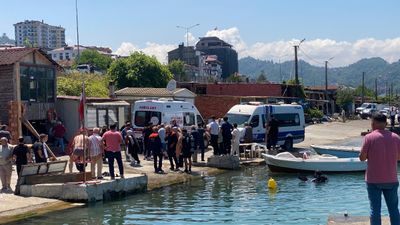 Trabzon’da denize giren 15 yaşındaki genç boğularak hayatını kaybetti