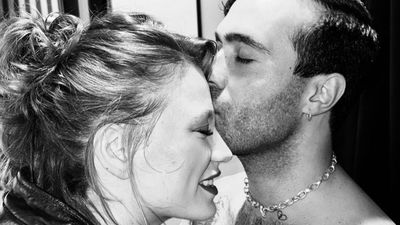 Mert Demir sevgilisi Serenay Sarıkaya'yı paylaştı: 