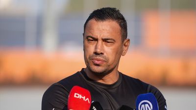 Çağdaş Atan: İlk hedefimiz UEFA Konferans Ligi'nde gruplara kalmak