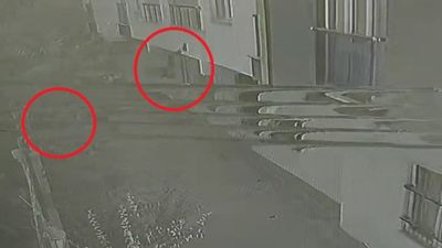 Siirt'te bisikletteki çocuklar savruldu